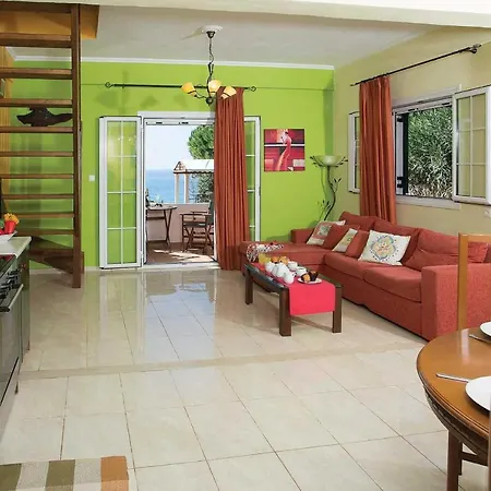 Rania Villa Mesongi